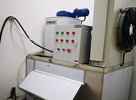 1噸片冰制冰機交付河南某食品加工廠使用