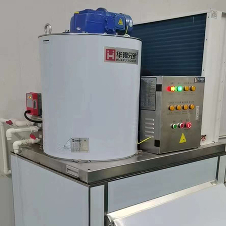 1噸片冰機交付山東某寵物食品廠使用