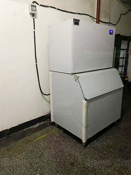 方塊制冰機(jī)