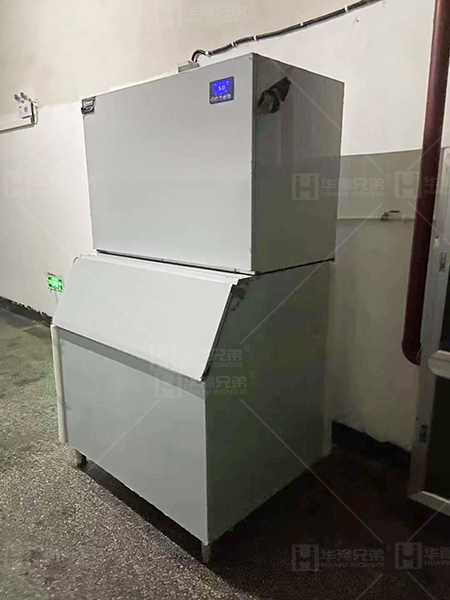 方塊制冰機(jī)