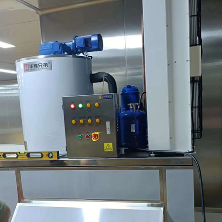 2噸片冰機交付湖北武漢某食品廠