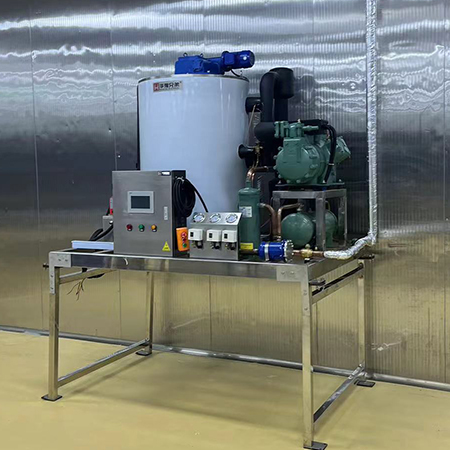 5噸片冰機(jī)交付新疆烏魯木齊三文魚基地