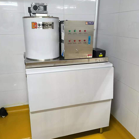 500公斤片冰機分體式交付河北某食品廠